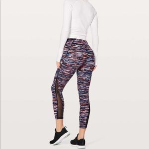 Lululemon Cropped Leggings Size 6 Blue & Pink